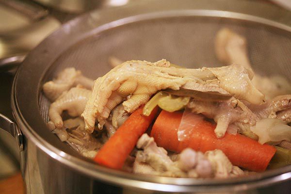 chicken-feet-stock-method-8