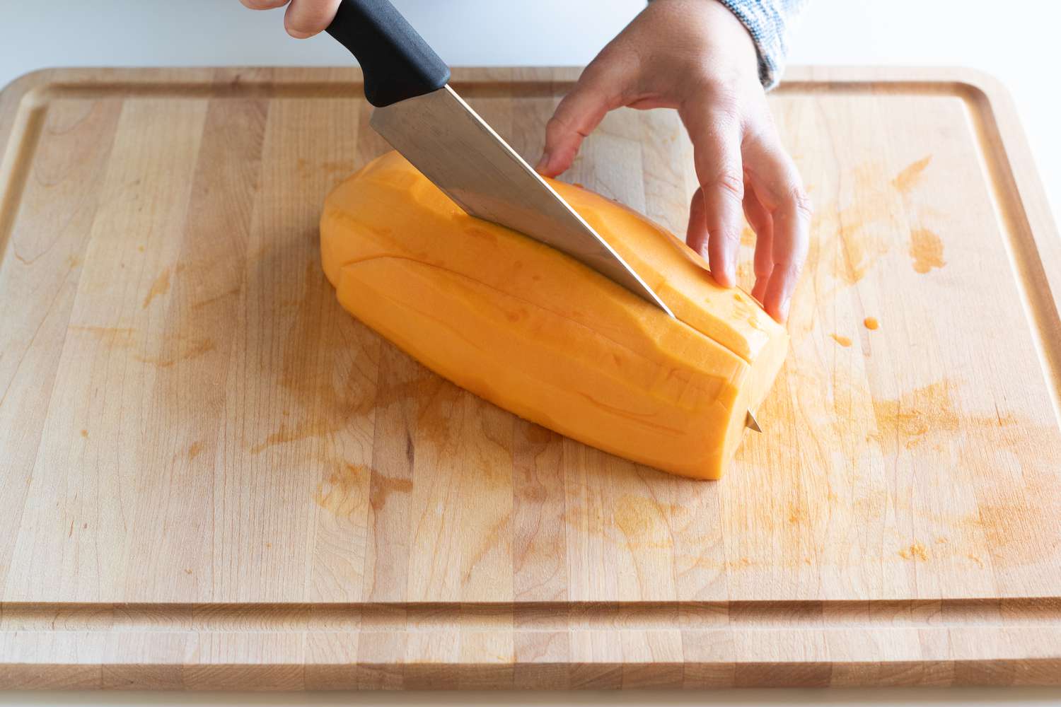 Slicing a papaya