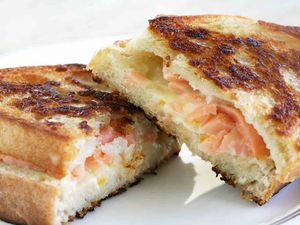smoked salmon grilled cheese sandwich