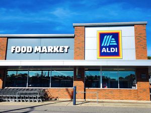 Exterior view of an Aldi food market store