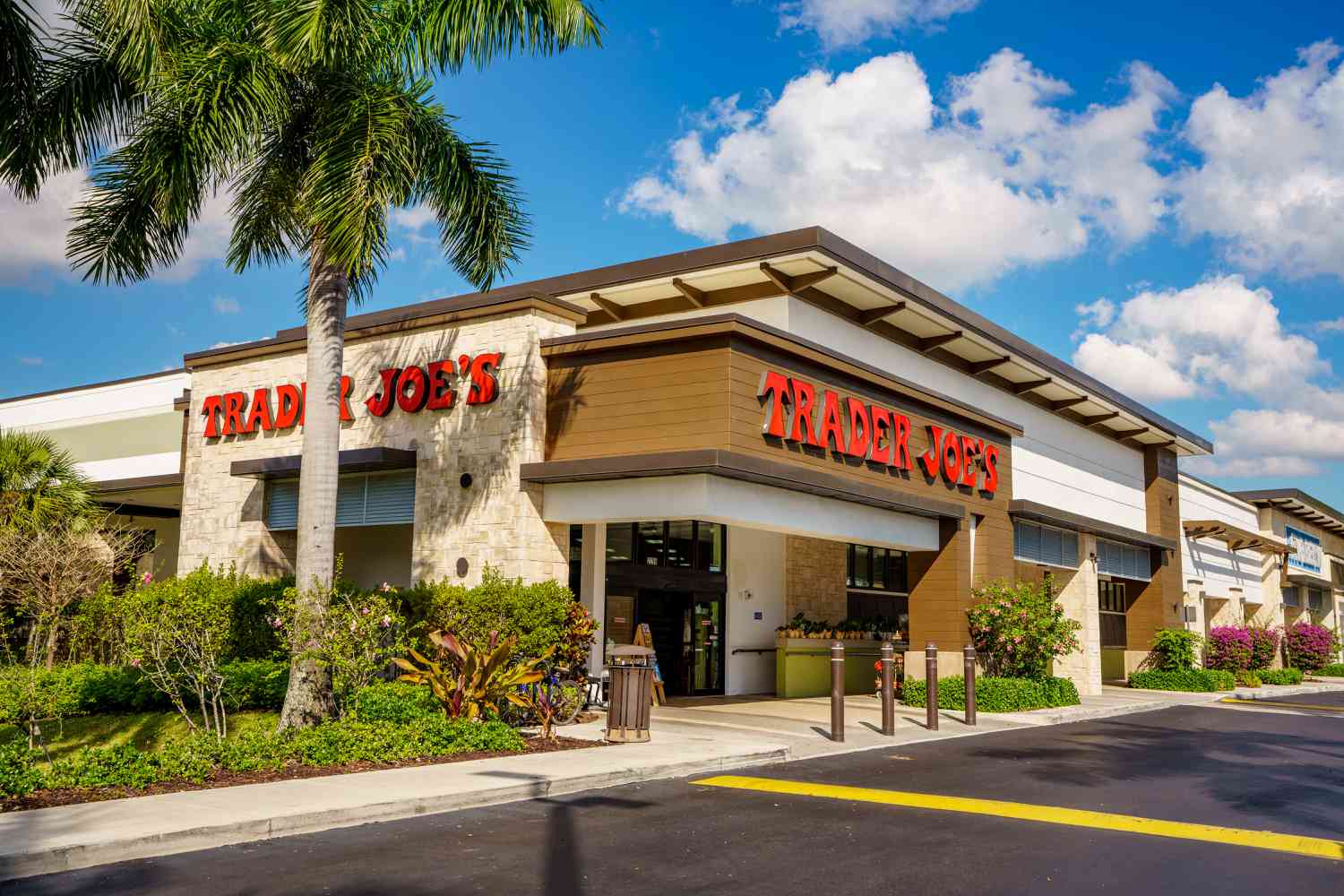 trader joe's storefront