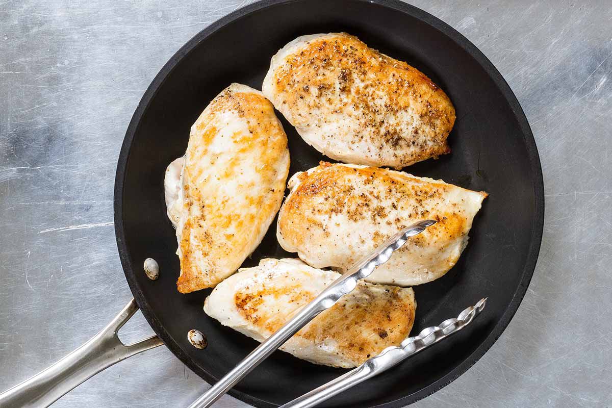 Skillet Chicken Puttanesca