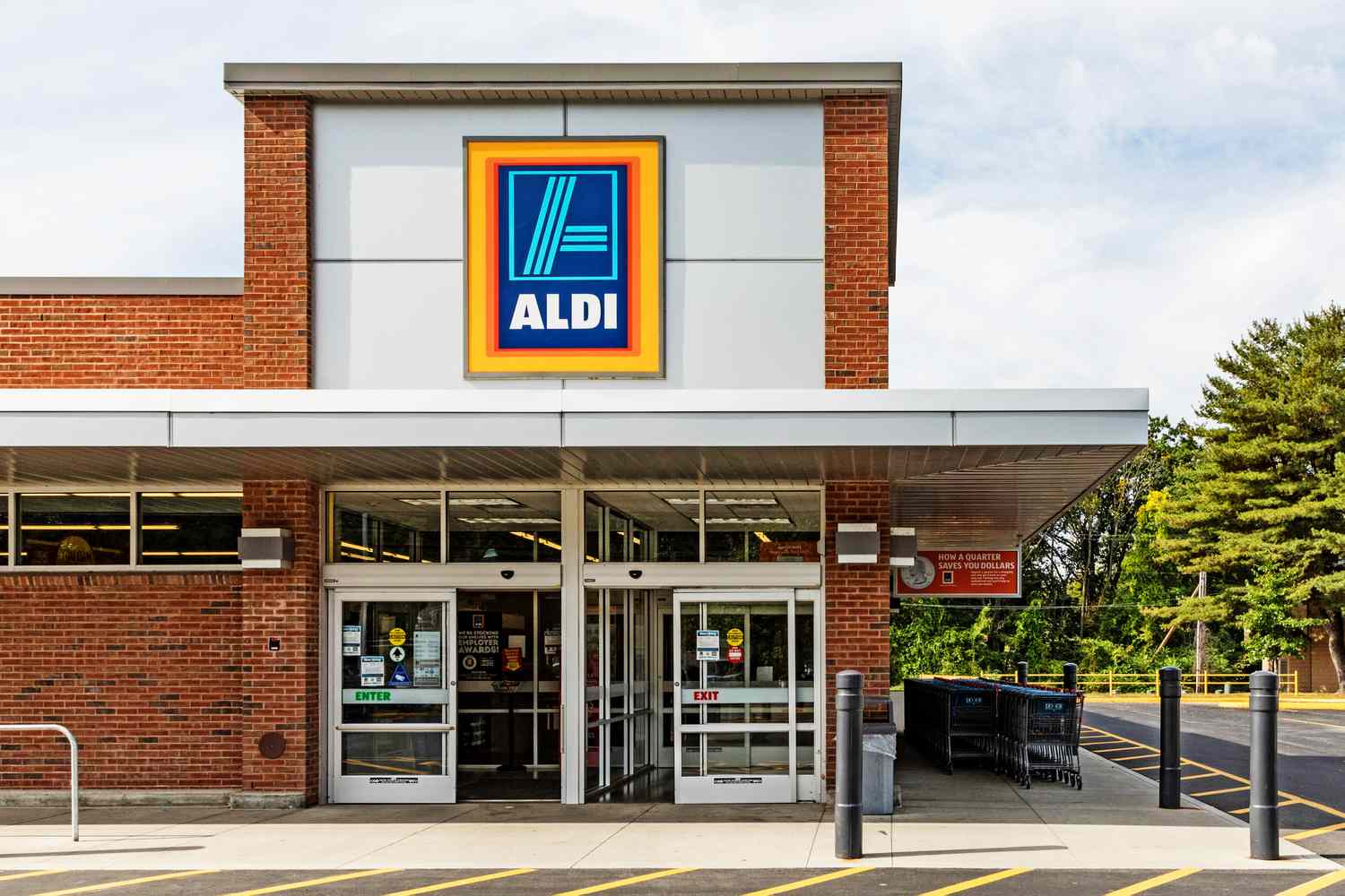 An ALDI storefront