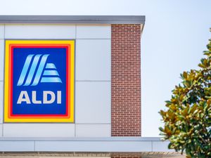 aldi storefront