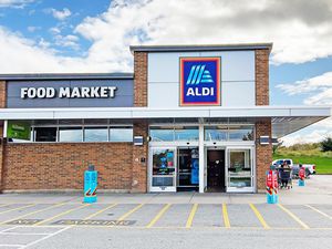 ALDI storefront