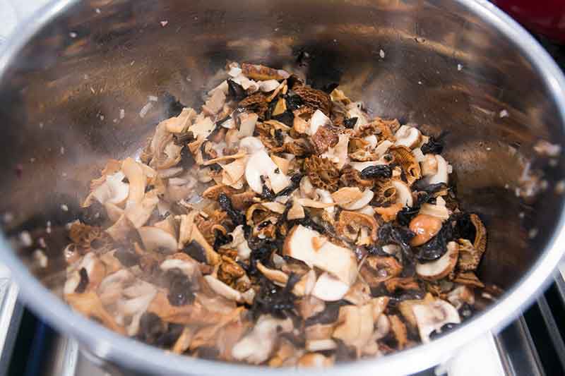 cream-of-wild-mushroom-soup-method-5