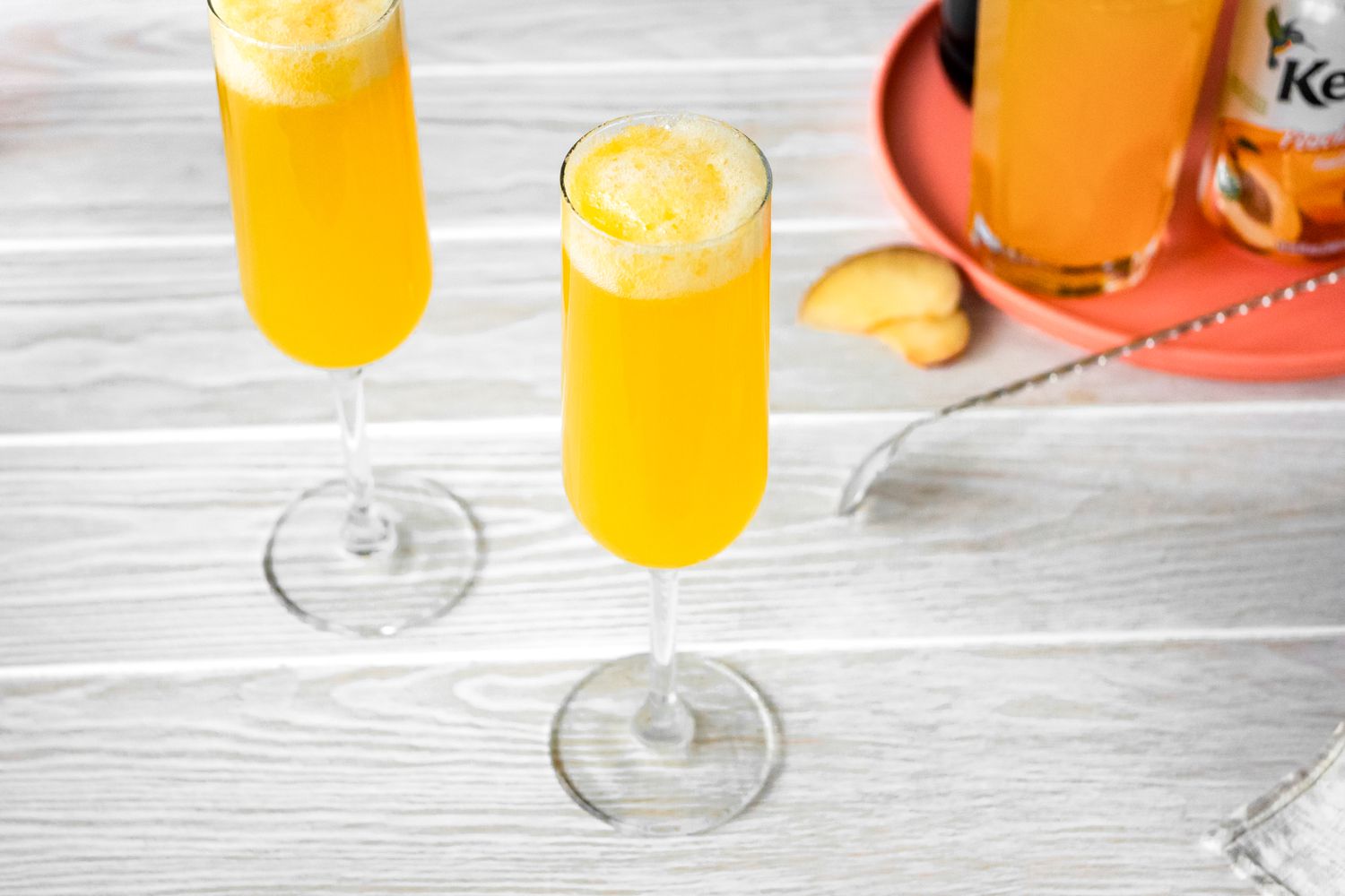 Flutes of Peach Belini Cocktail 