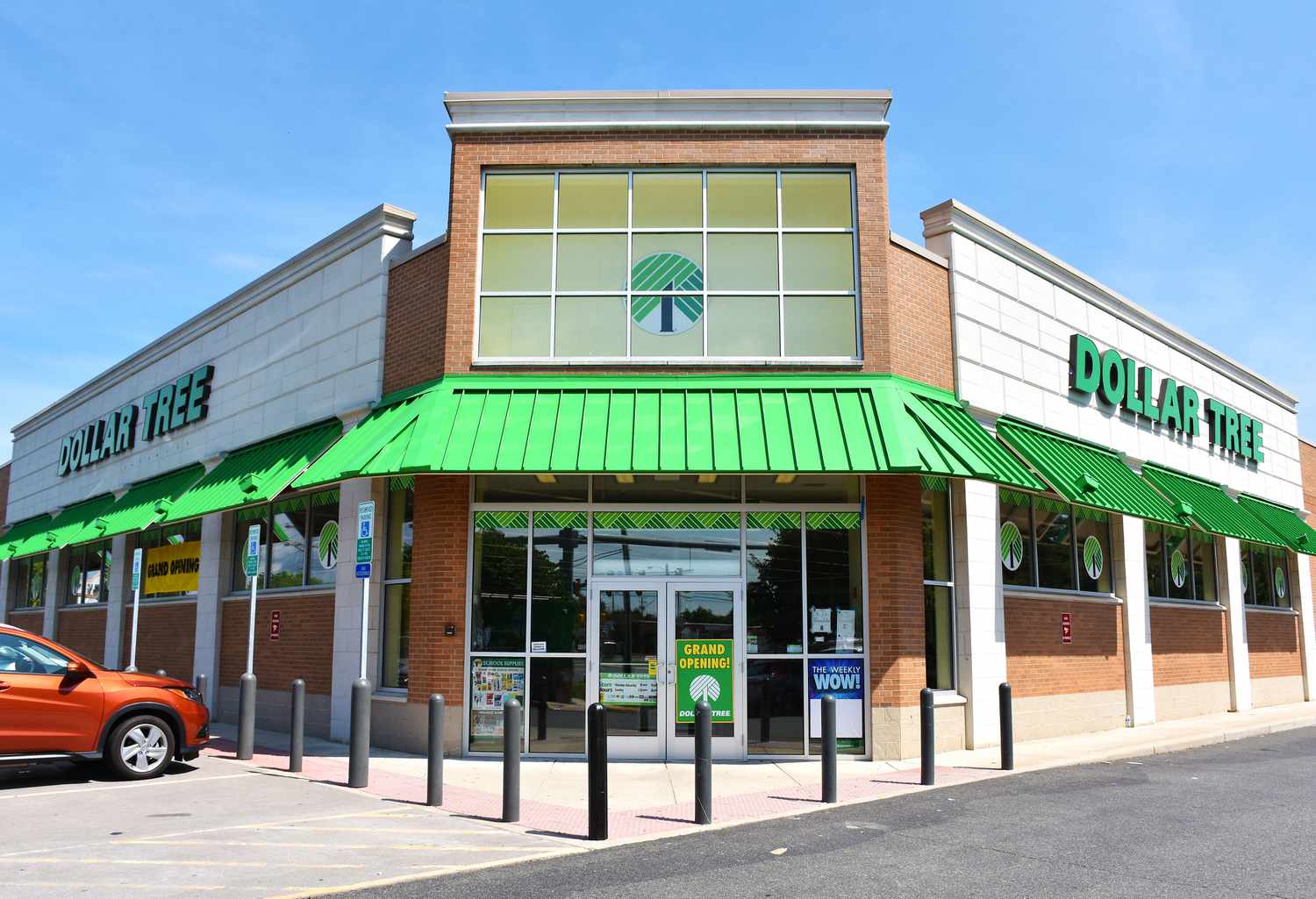 Dollar Tree Storefront