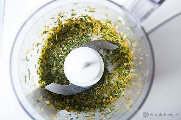 skillet-lemon-rosemary-chicken-method-600-1