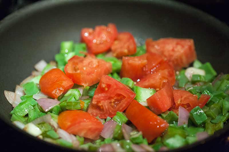 nopalitos-tomatoes-onions-method-3