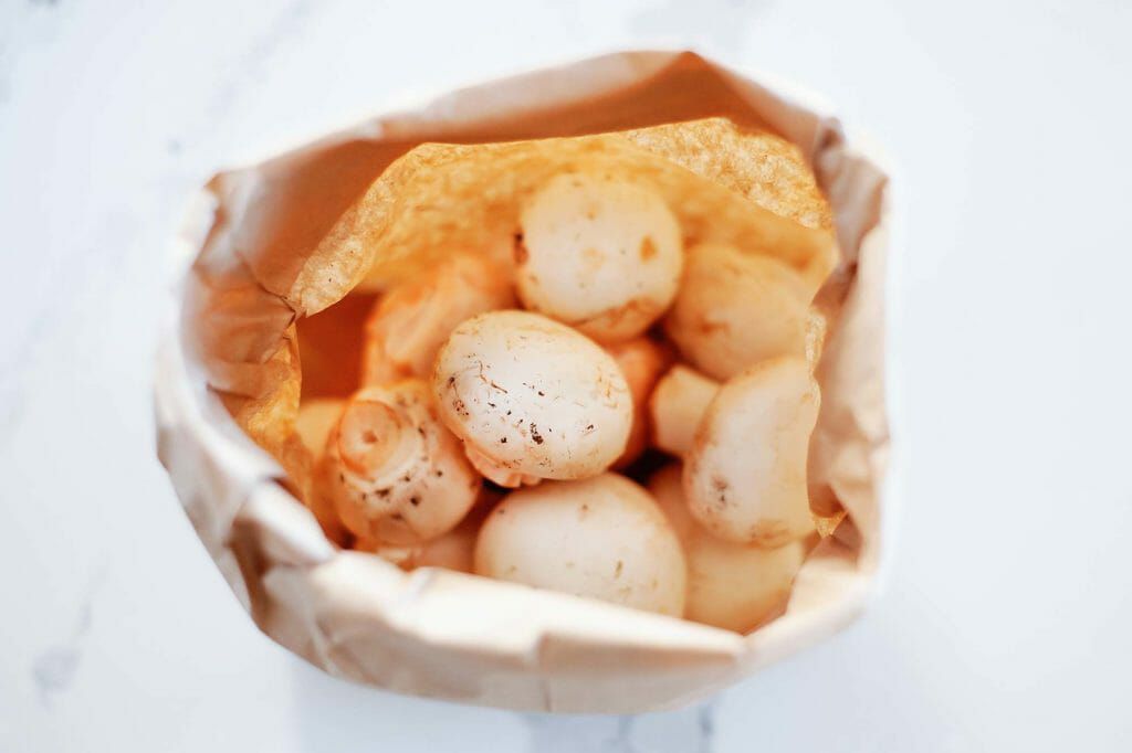 store mushrooms in a paper bag