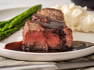 Filet Mignon with Red Wine Sauce