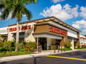 trader joe's storefront
