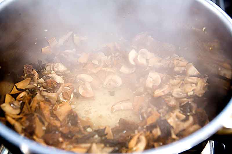 cream-of-wild-mushroom-soup-method-6