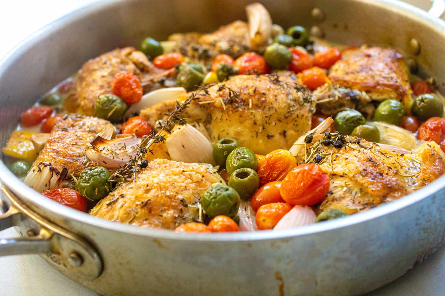 Classic chicken provencal in pot