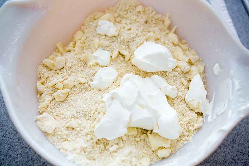 no-fail-sour-cream-pastry-crust-method-4