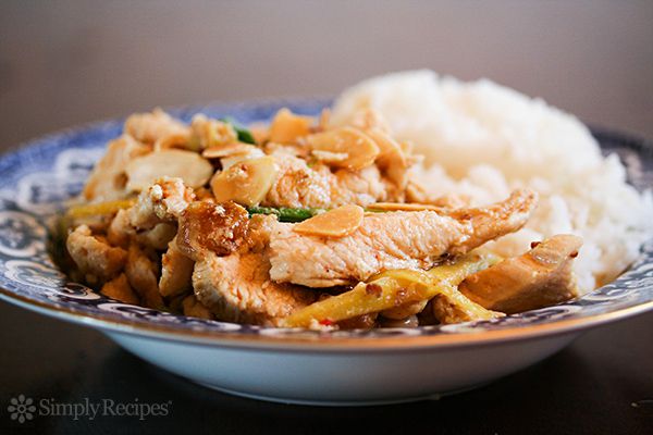 A bowl of rice and ginger chicken.