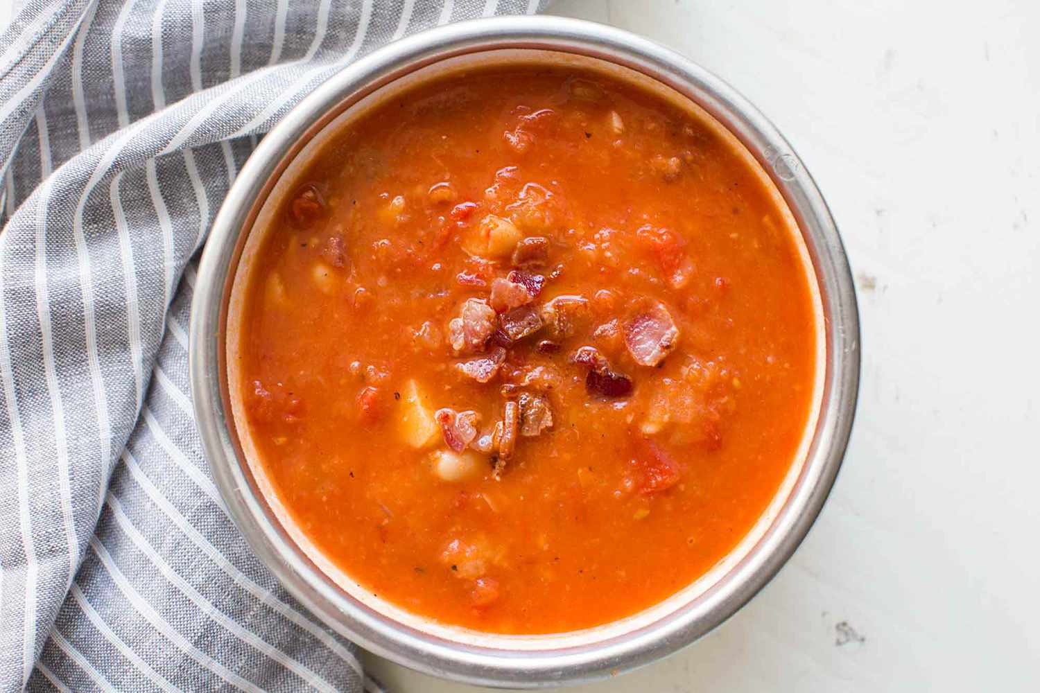 Tomato White Bean Bacon Soup