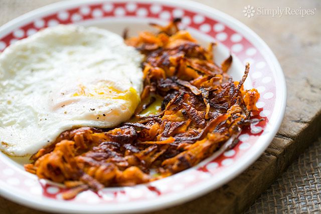 sweet potato hashbrowns and a fried egg