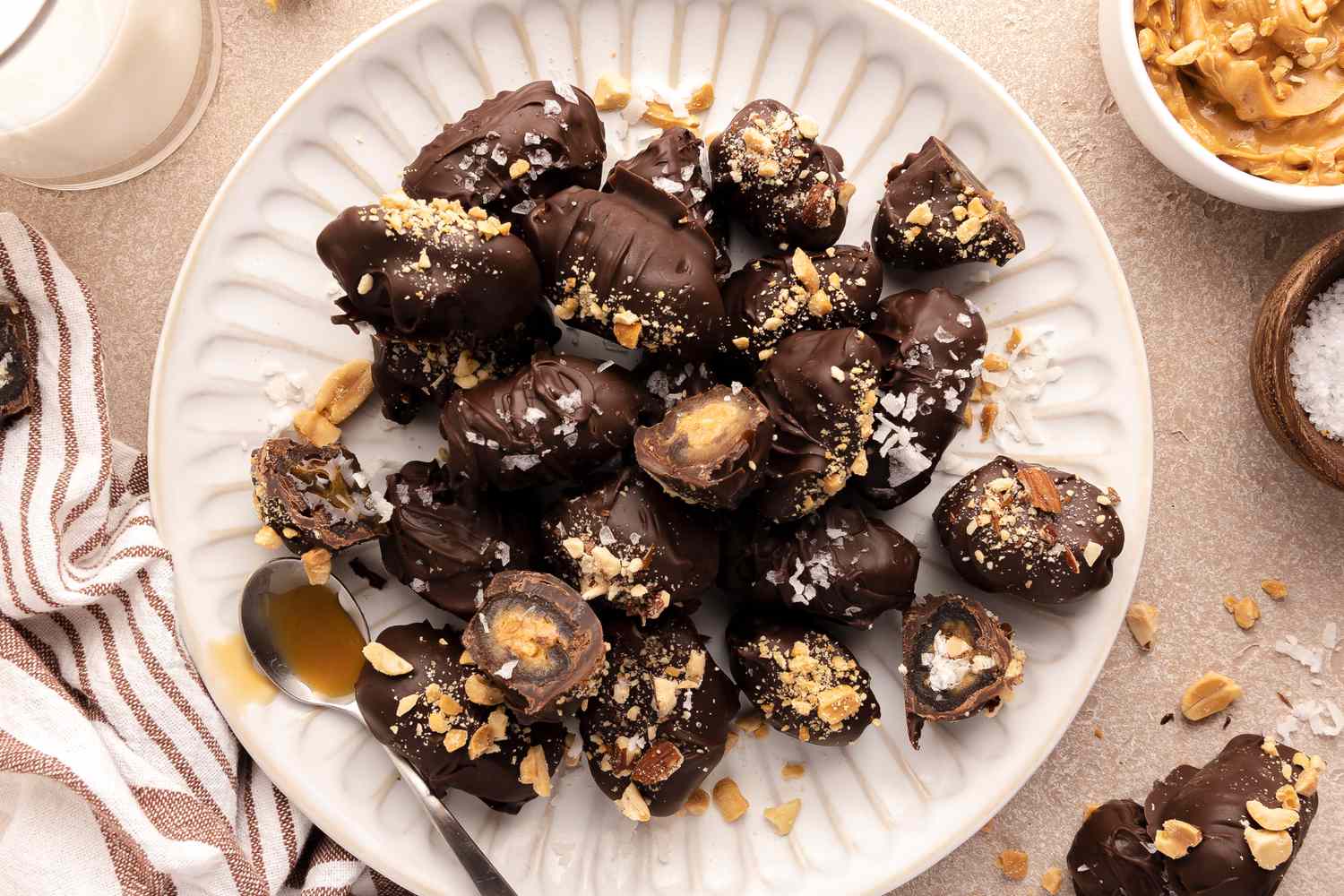 Candy Bar Dates on a Plate 