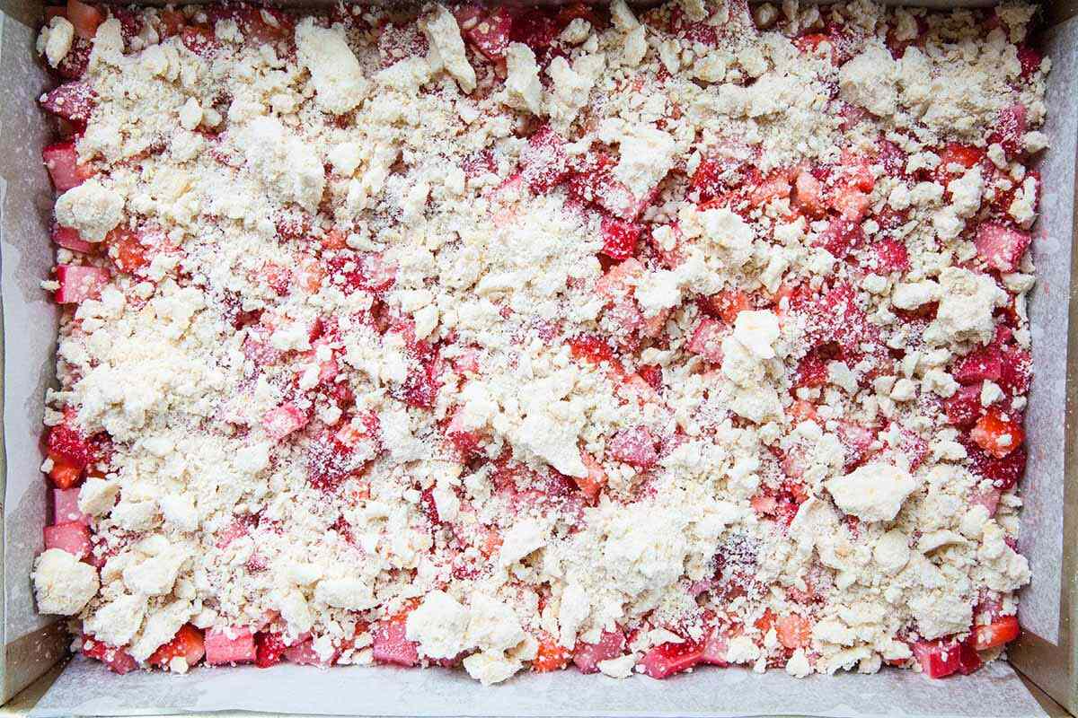 Strawberry-Rhubarb Crumb Bars top with the crumble