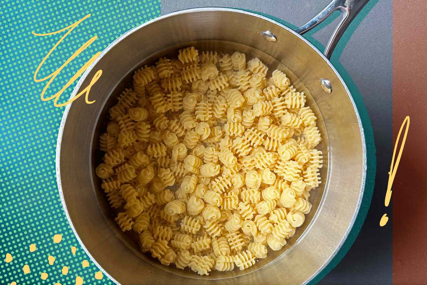pasta in a pot of cold water