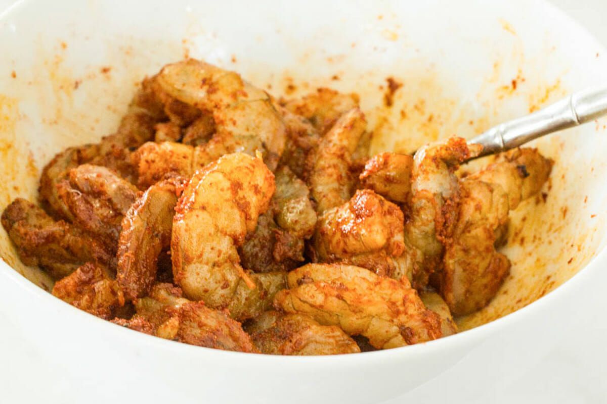 Taco Bowls with Grilled Shrimp Recipe combine the shrimp and seasonings