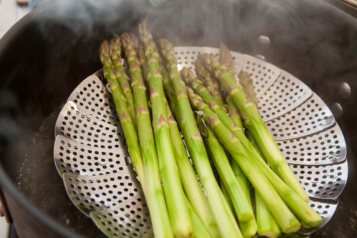 Steamed Asparagus in Steamer