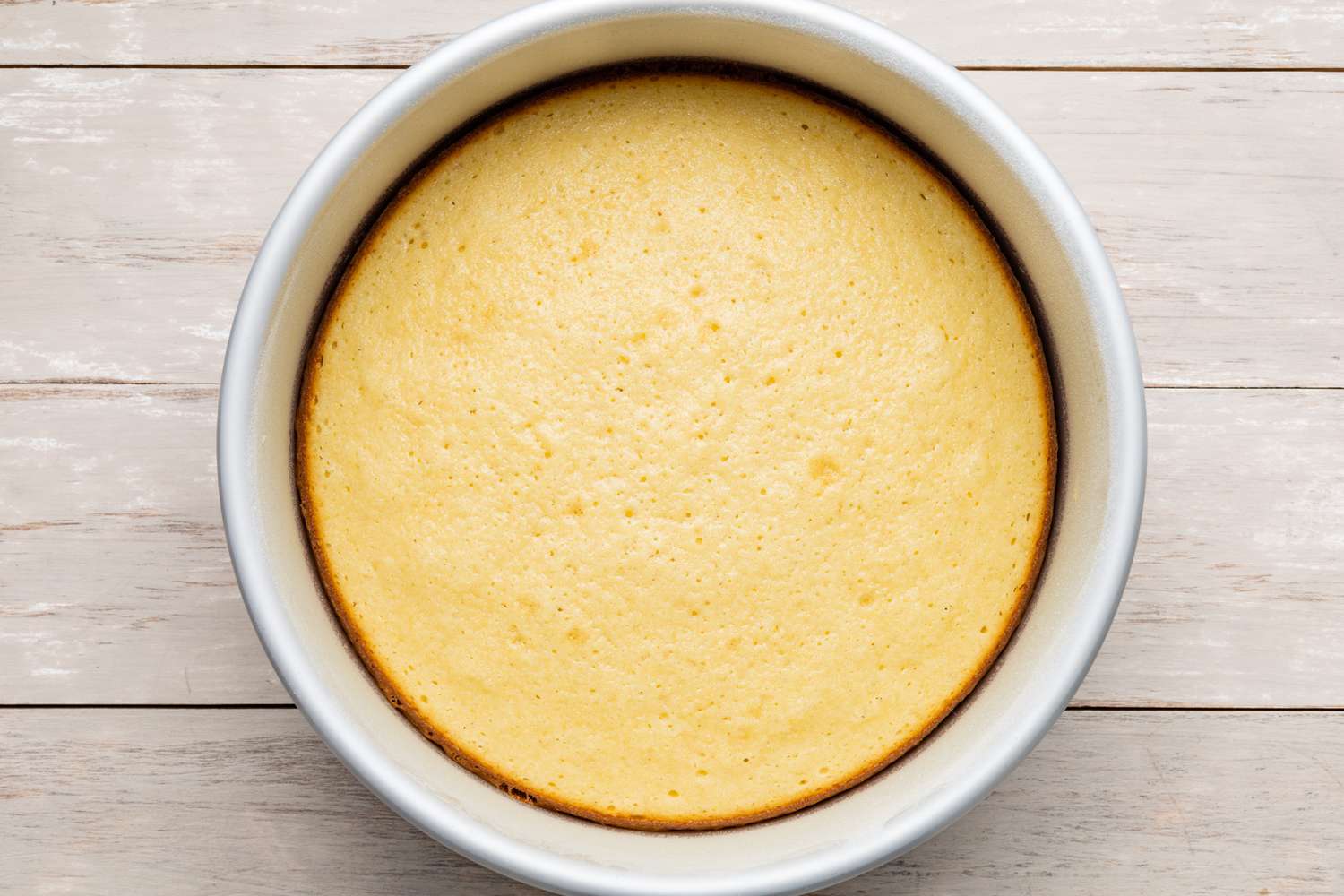 Baked Strawberry Shortcake Cake in the Circular Baking Pan
