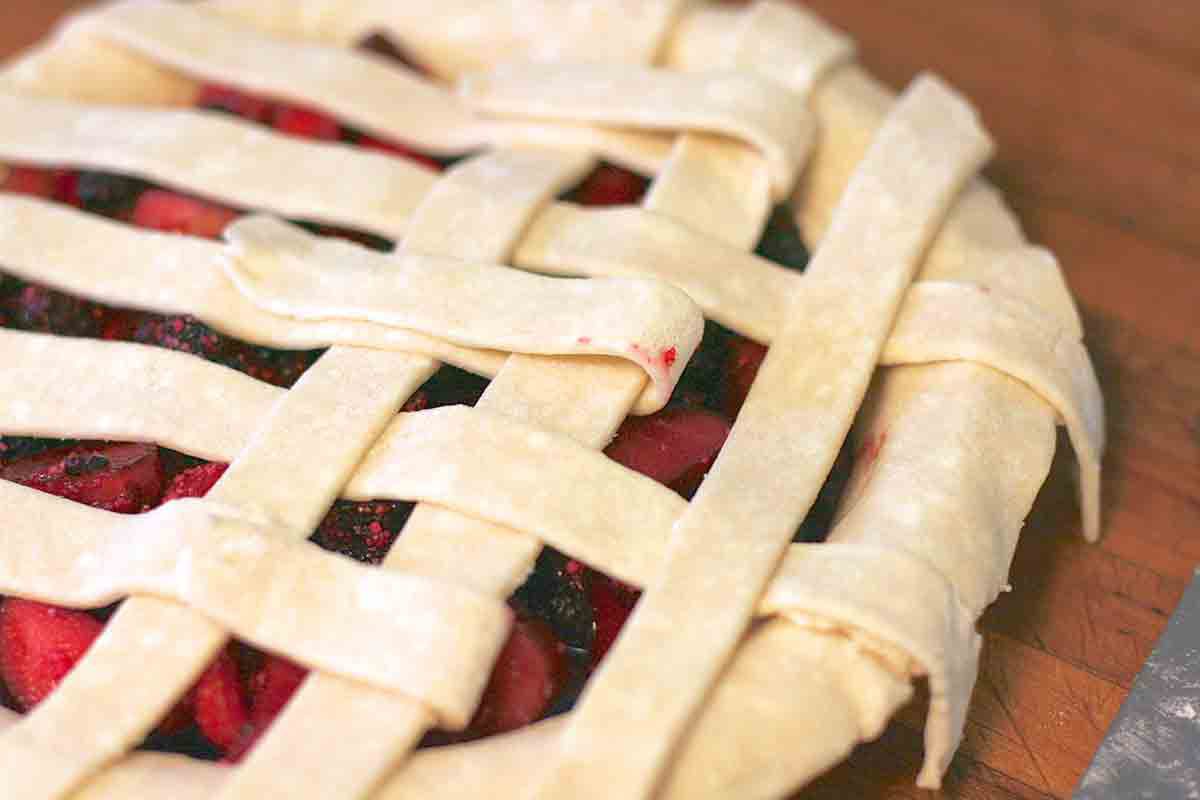 rhubarb berry pie lattice crust